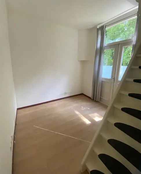 Studio Breda Wilhelminasingel: 22m2, 1 student, gedeelde keuken
