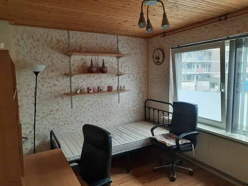 Kamer Delft 12m² Gemeubileerd Nabij Winkels en TU Delft