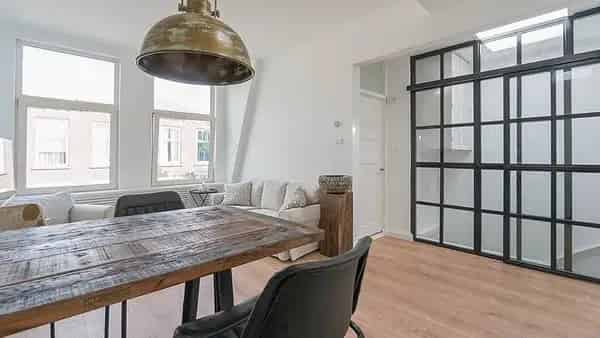 Charmant gerenoveerd appartement Statenkwartier