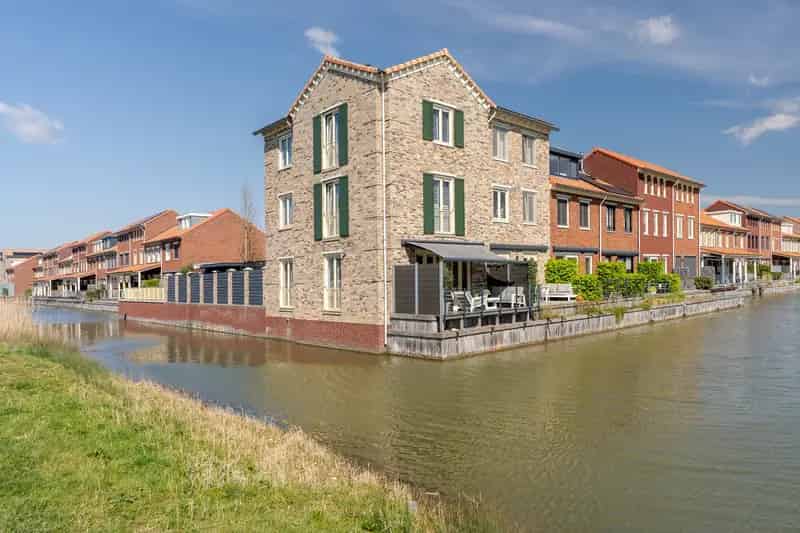 Luxe woning aan het water nabij Castellum