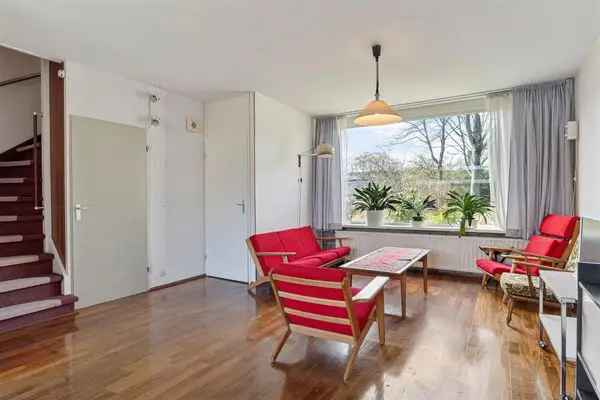 Ruime Tussenwoning 5 Slaapkamers Meerzicht Oost