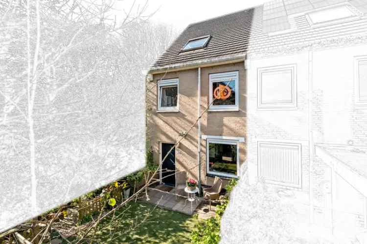 Ruime 4 Slaapkamers Houtwijk 3 Laags Hoekwoning