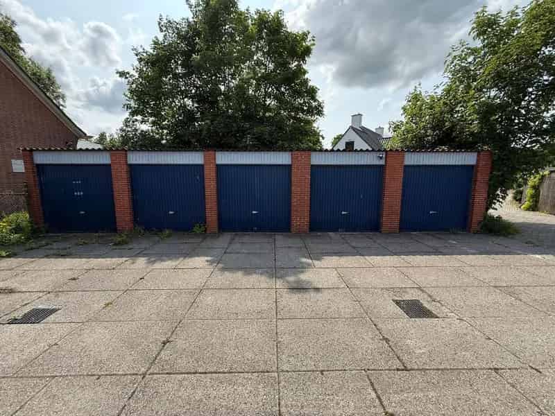 5 Garageboxen te Koop Aduard - Investering met Huuroptimalisatie
