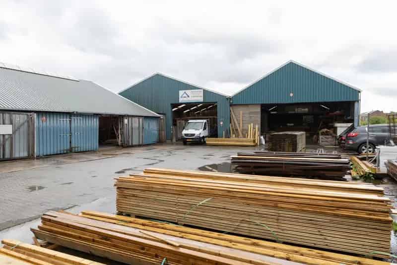 Bedrijfshal te Huur Roden 1085m² Opslagruimte Bedrijfsruimte