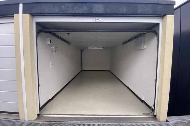 Bedrijfsruimte 18m2 te huur Den Haag Garagebox te koop