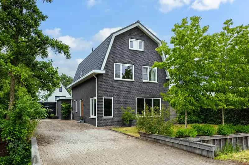 Vrijstaande woning IJsselstein 202m2 4 slaapkamers grote tuin