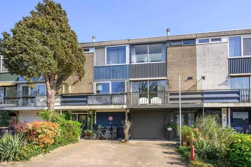 Royale Drive-in Woning met Tuin aan Water 127m2