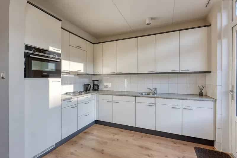 Huis te koop Meeuwenlaan Leiderdorp 3 slaapkamers tuin