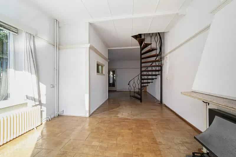 Huis te koop Velp: Tweekapper Parkstraat 97m2 Opknapper
