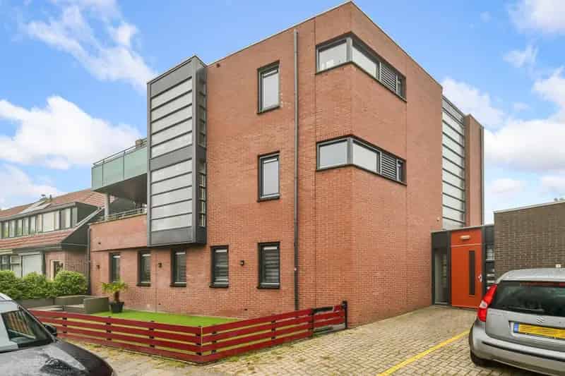 Ruim 3-kamer appartement Beverwijk 101m² Garage Balkon