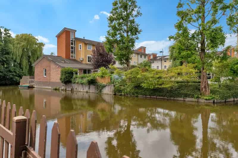 Watervilla Rotterdam 4 slaapkamers eigen grond