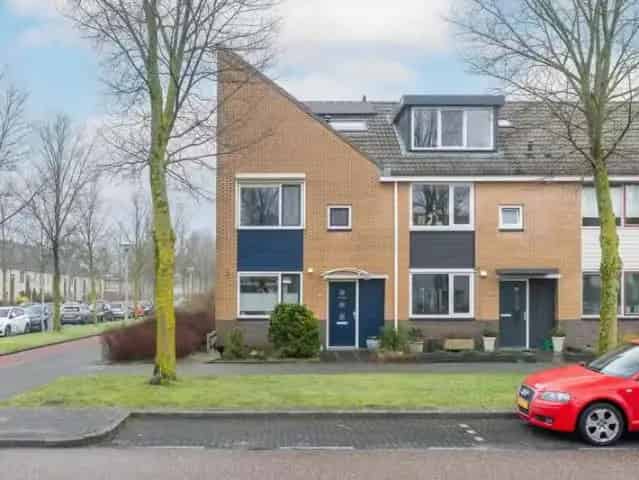 Hoekwoning Westwijk: Licht Modern Duurzaam