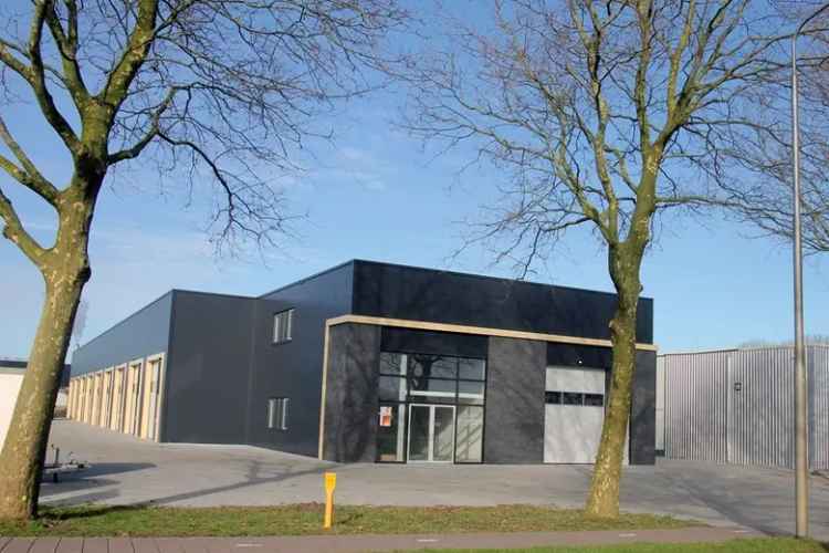 100m2 Bedrijfsruimte te Huur Emmeloord