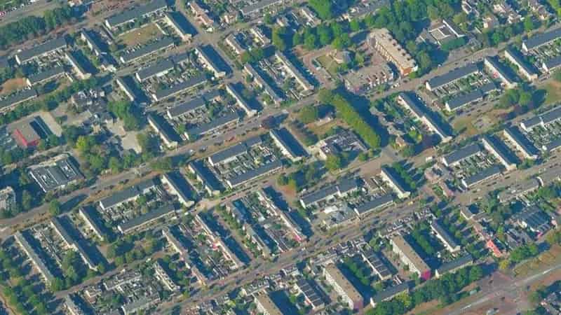 5 Slaapkamers Ruime Tuin Nabij Scholen En Snelweg
