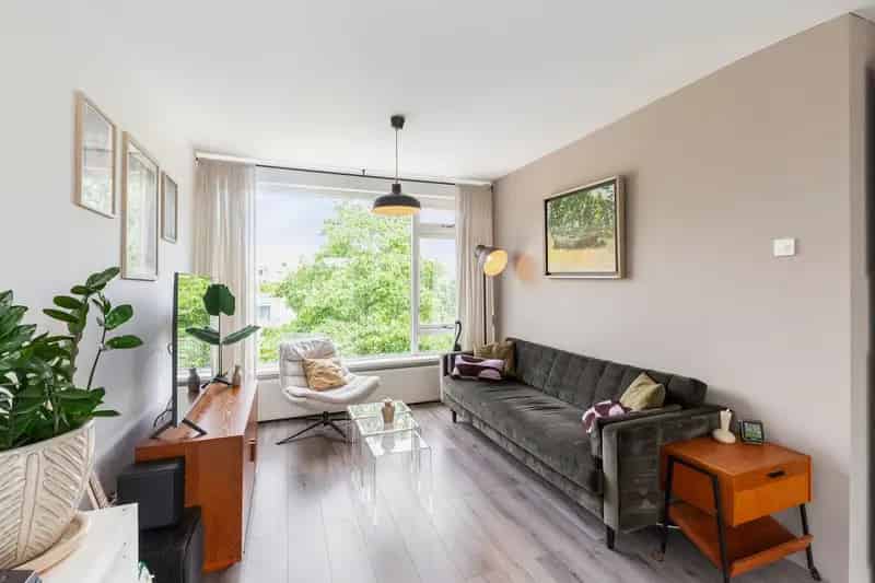 Ruim 3 Kamer Appartement Vlaardingen  Zonnig Balkon Zonnepanelen