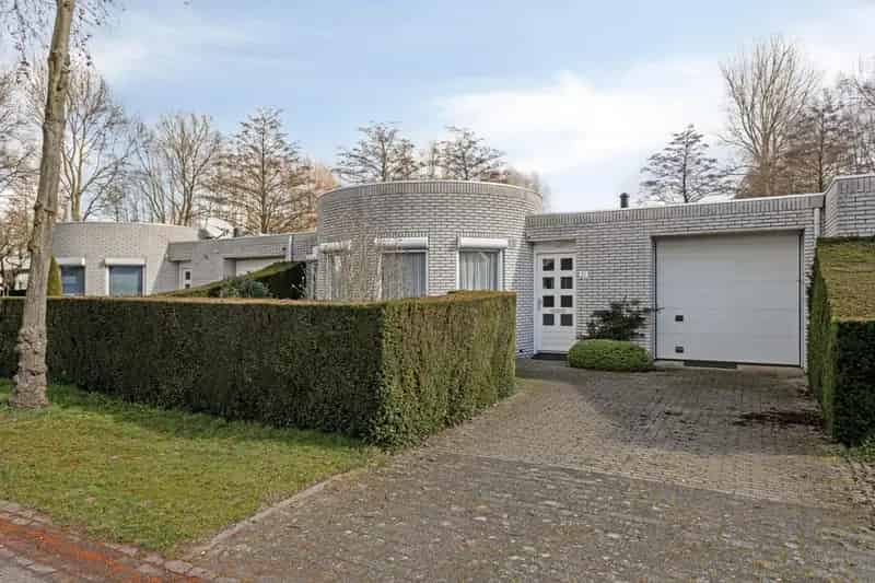 Grote Bungalow Stiphout: Ruimte, Privacy & Natuur