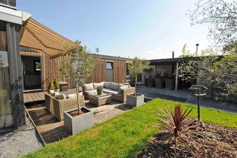 Woonark te koop Vinkeveen: Ruime Ark met Sloep en Eigen Grond