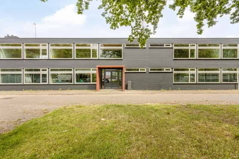 Kantoorruimte te huur Helmond: Moderne units in industrieel pand