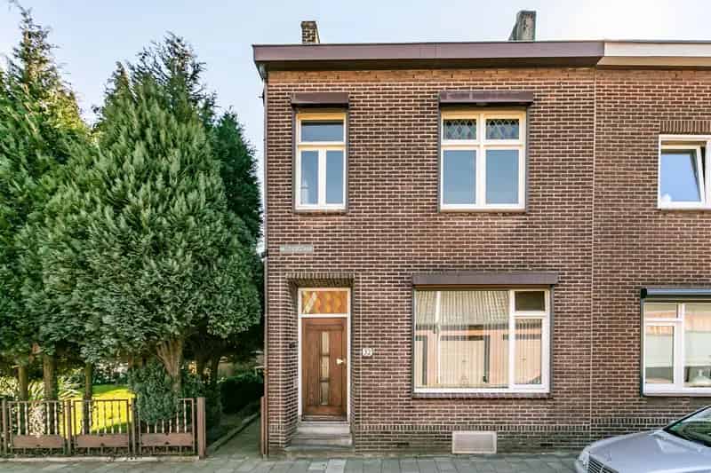 Zeer Ruime Halfvrijstaande Woning 4 5 Slaapkamers Royale Tuin Garage