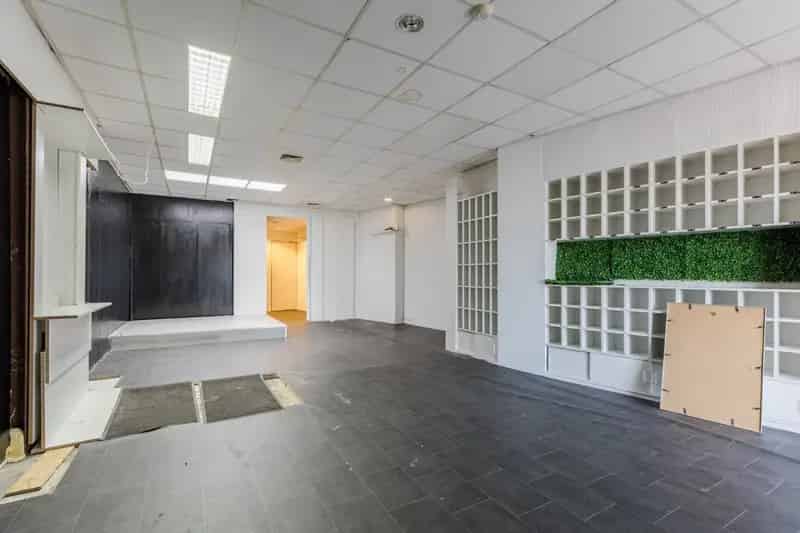 Winkel te Huur Tilburg Centrum: 5 Woonunits & Riante Commerciële Ruimte