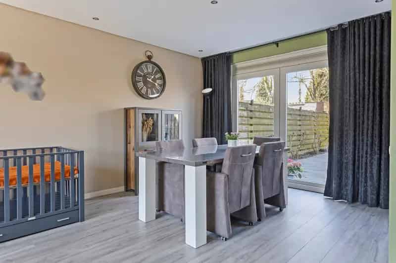 Ruime gezinswoning Kapelle 4 slaapkamers moderne keuken badkamer