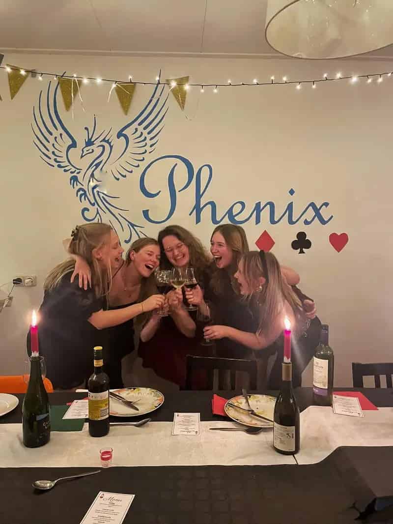 Kamer te huur Huize Phenix: Gezellig meidenhuis zoekt huisgenoot