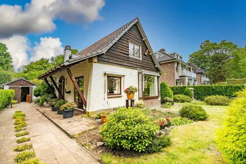 Vrijstaande Villa Leidschendam Ruysdaellaan 4 slaapkamers