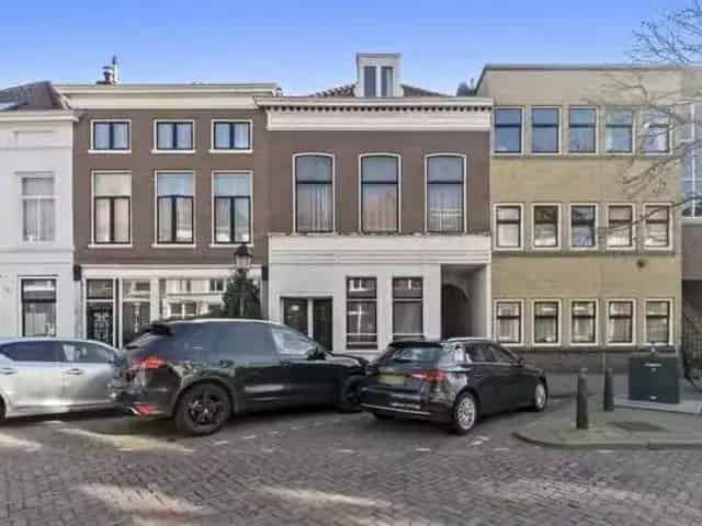 Huis te koop Trooststraat Den Haag 7 kamers 143m2