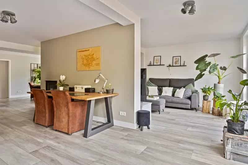 Huis te koop Den Bosch: 5 slaapkamers, 2 badkamers, grote tuin