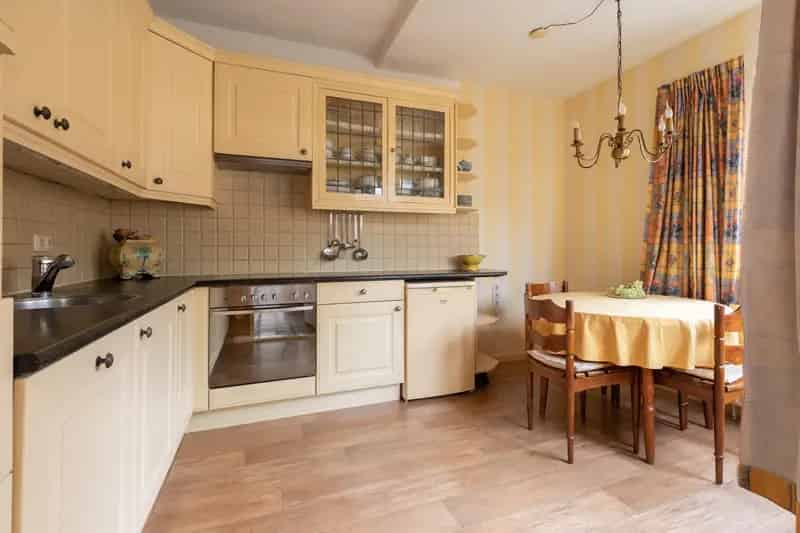6 Slaapkamers Tweekapper Garage Nijkerkerveen