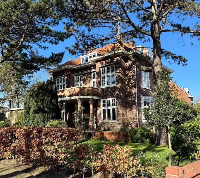 Kantoorvilla te huur Belgisch Park Den Haag 644m2
