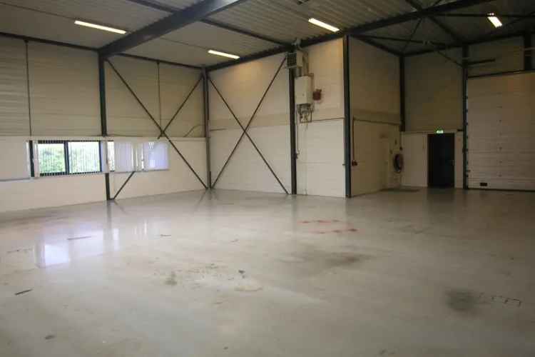 Bedrijfshal te huur Tiel 220m² Kantoor 72m²