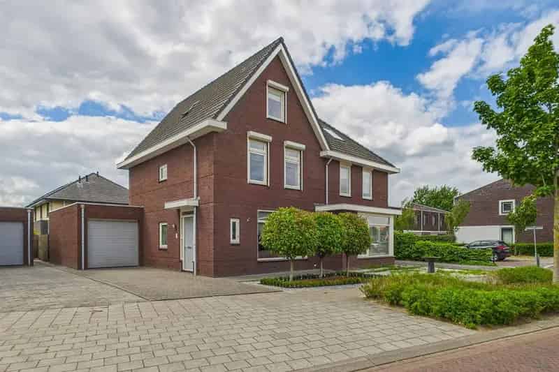 Moderne gezinswoning 5 slaapkamers De Groote Kreek