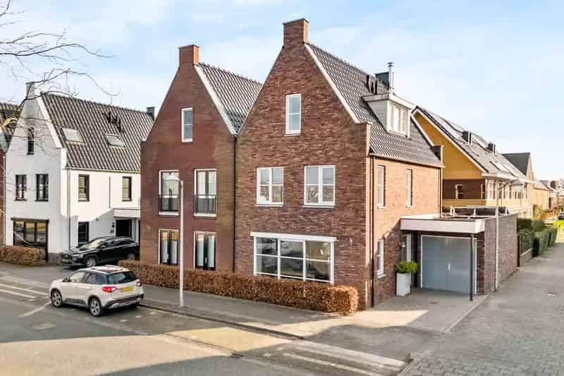 Huis te koop Amersfoort Vathorst 4 slaapkamers grote tuin
