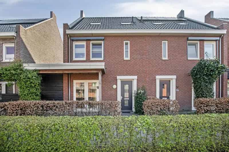 2 Onder 1 Kapwoning Veenendaal Oost 166m2 3 slaapkamers