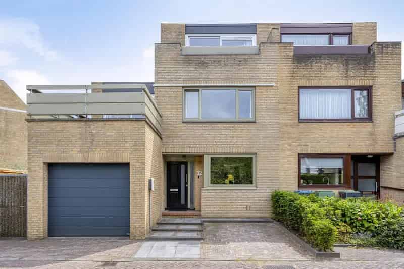 5 Slaapkamers 2 Onder 1 Kapwoning Merenwijk Garage Laadpaal Zonnepanelen