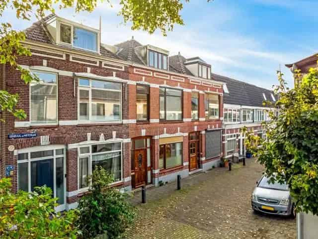 Dubbele woning Maassluis: 2 woningen, 160m², tuin, nabij centrum