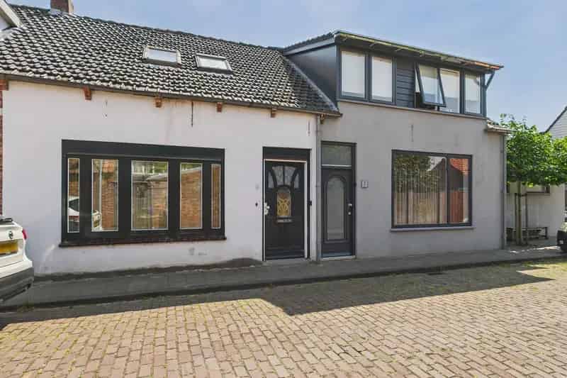 Knus huis Zaamslag: 2 slaapkamers, tuin, berging - Doe-het-zelf project