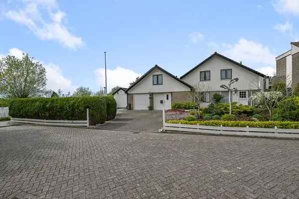 Vrijstaande Villa Uitgeest 3 slaapkamers Grote Tuin Garage
