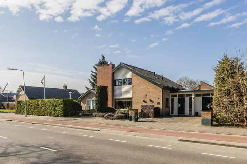 Vrijstaande woning 197m2 4 slaapkamers 2 badkamers 25 zonnepanelen