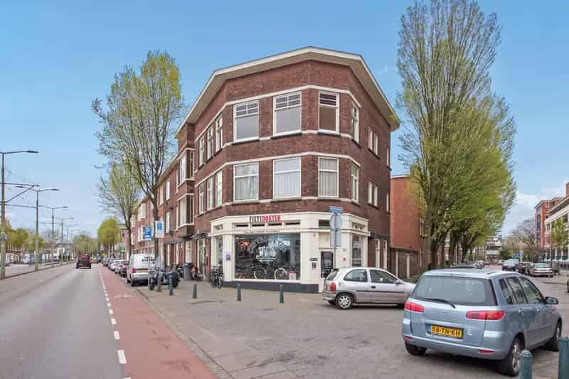 5-kamer Bovenwoning Den Haag: Kluswoning met Potentie