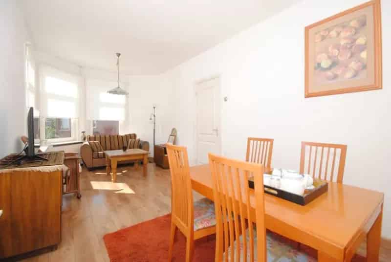 Gemeubileerd 3-kamerappartement Den Haag 70m2 Balkon