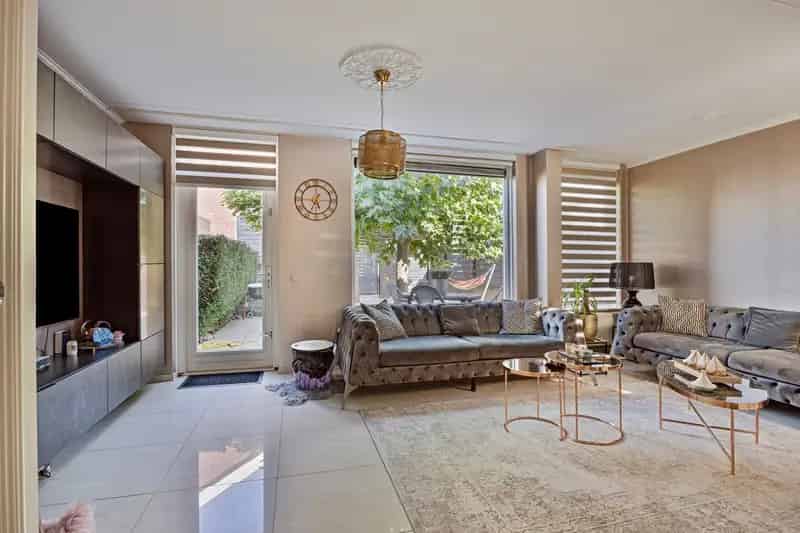 Huis te koop Capelle aan den IJssel 4 kamer hoekwoning luxe afwerking