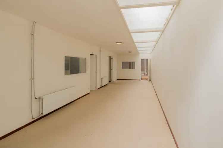 Bedrijfshal Zoeterwoude te Huur 320m2 Nabij A4