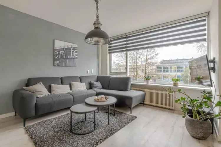 Licht Appartement Nabij Metro en Park te Koop