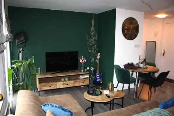 Appartement begane grond met ruime slaapkamer en open keuken