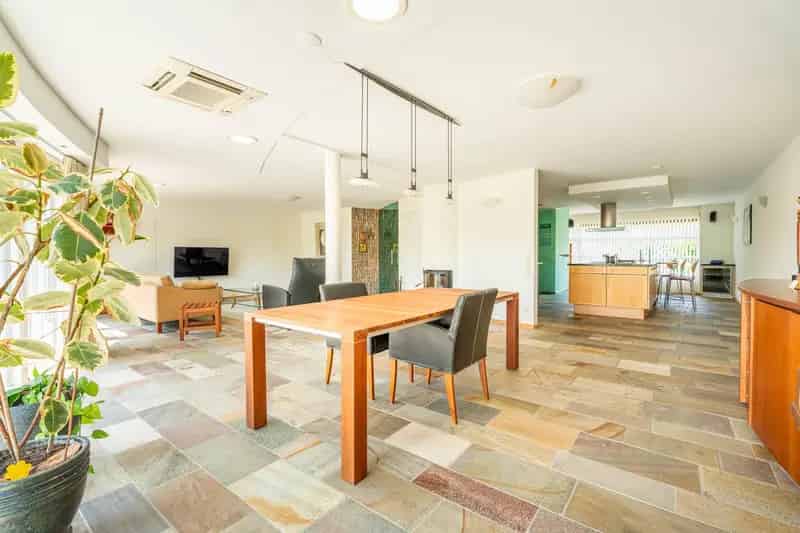 Herenhuis te koop Leiderdorp: Modern, 4 slaapkamers, aan het water