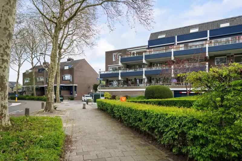 3-kamerappartement Sterrenburg Ruim Balkon Berging Parkeerplaats