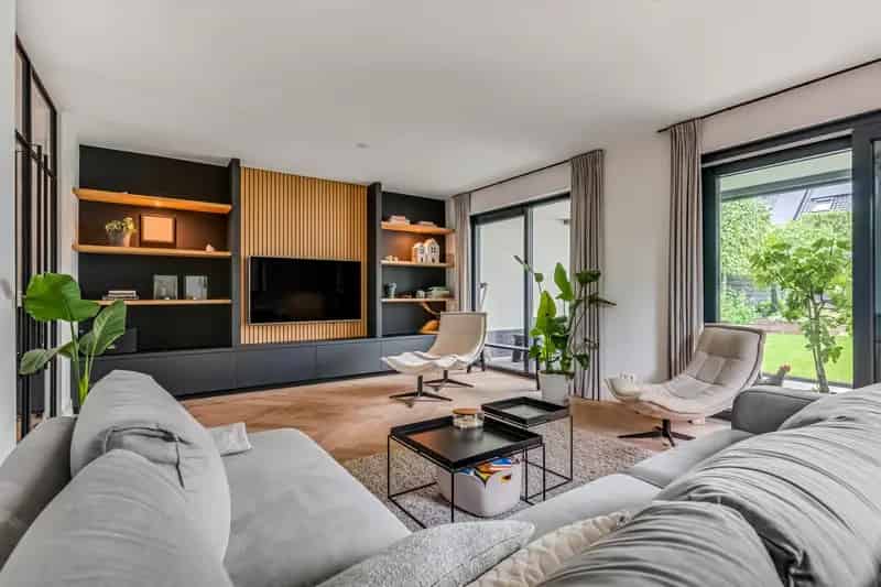 7 Slaapkamers 2 Badkamers - Instapklare woning in De Burgt