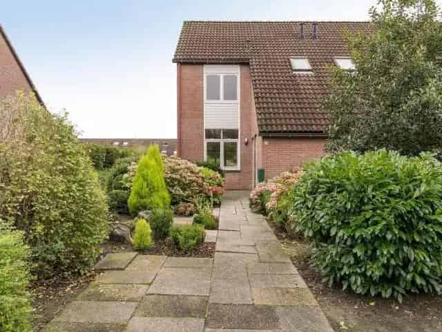 Ruime Tweekapper Camminghaburen 4 slaapkamers Garage Diepe Tuin